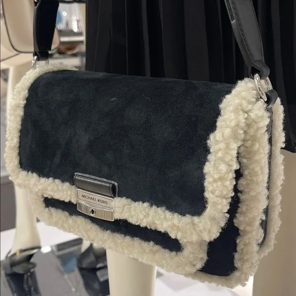 MICHAEL KORS Bradshaw Medium Suede and Faux Shearling Messenger BagBlack NWT